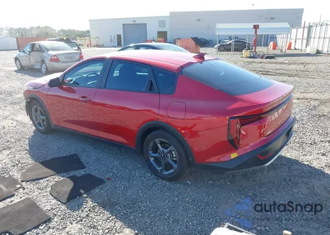 2025 Kia K4 Lxs из США, поврежденный, VIN 3KPFT4DE7SE004491